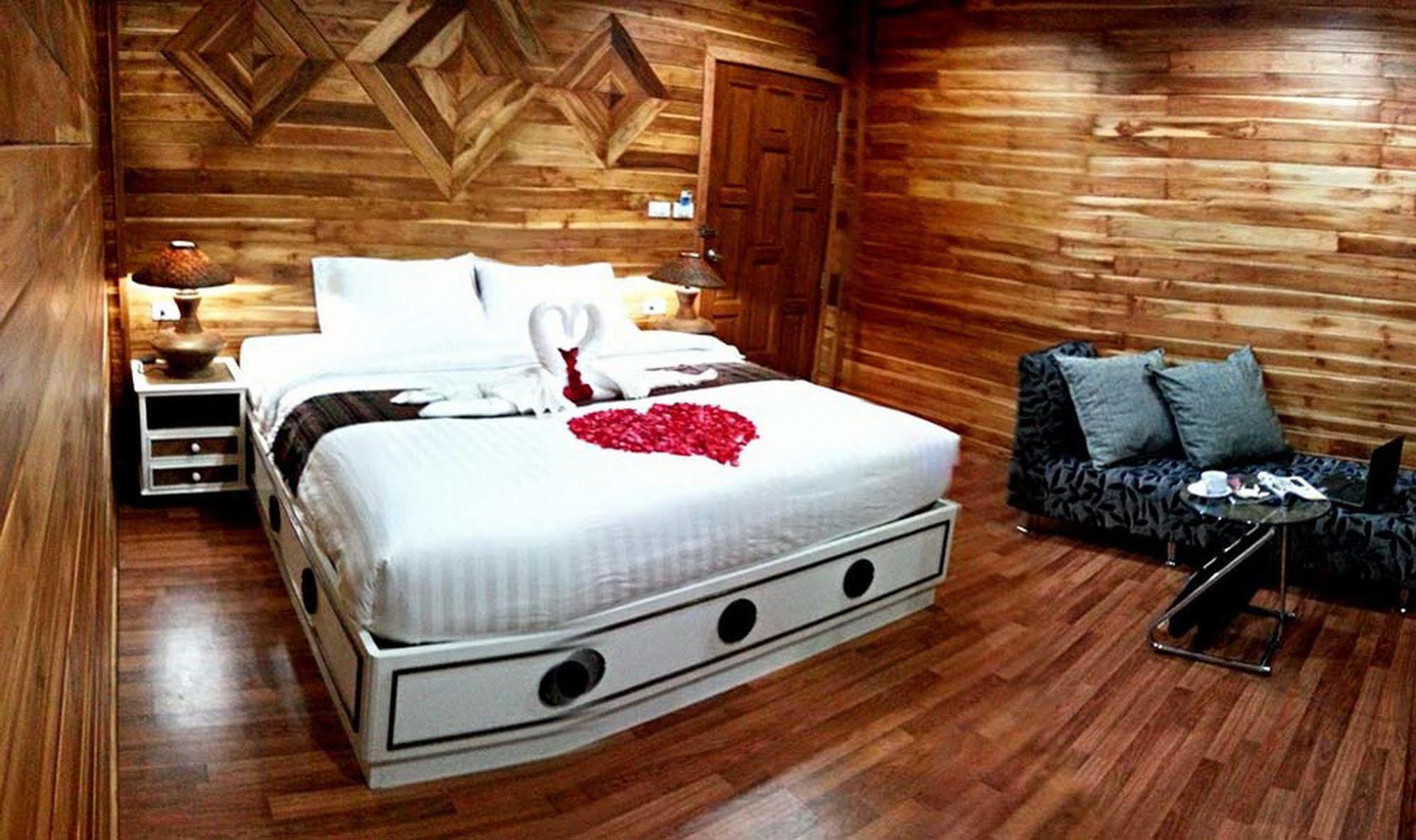 Phuvara Boutique Aonang Ao Nang Esterno foto